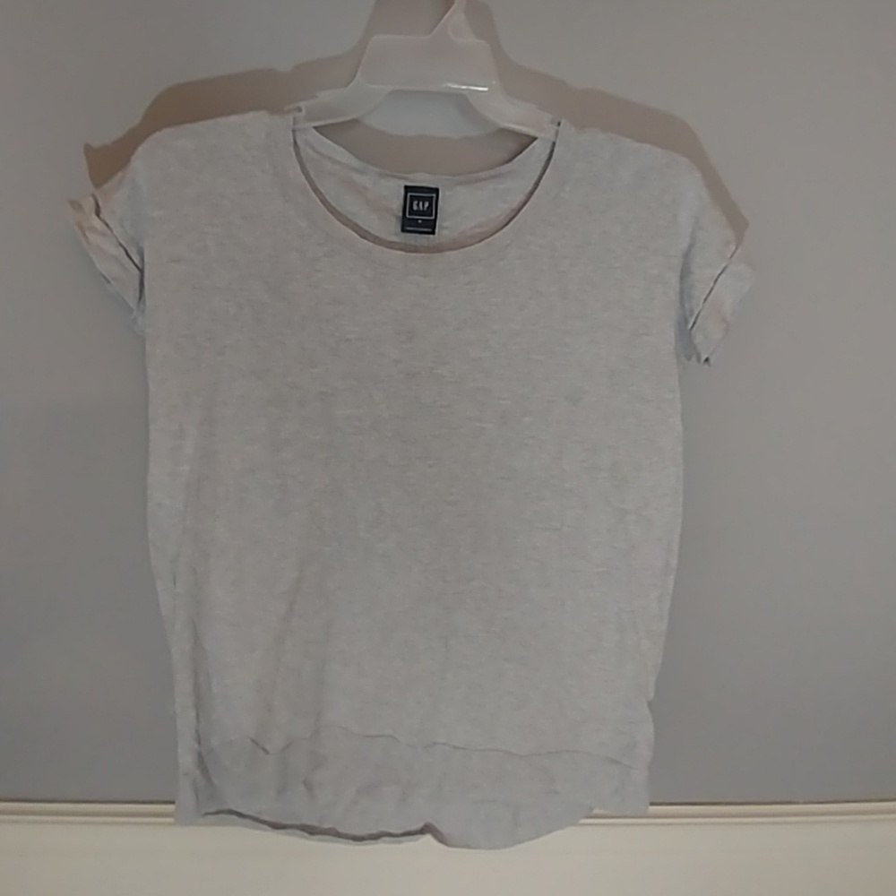 📢📢24 hour super sale Gap short sleeve sweater